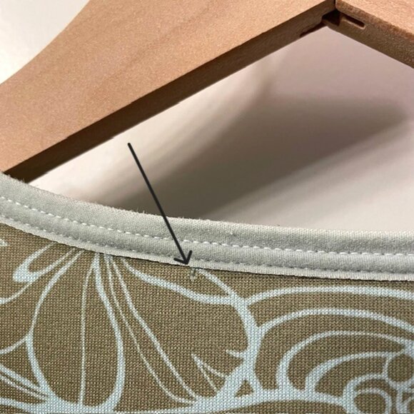 Women's Patagonia Capilene Long Sleeve Base Layer Top Medium Blue Green Floral - Picture 10 of 16